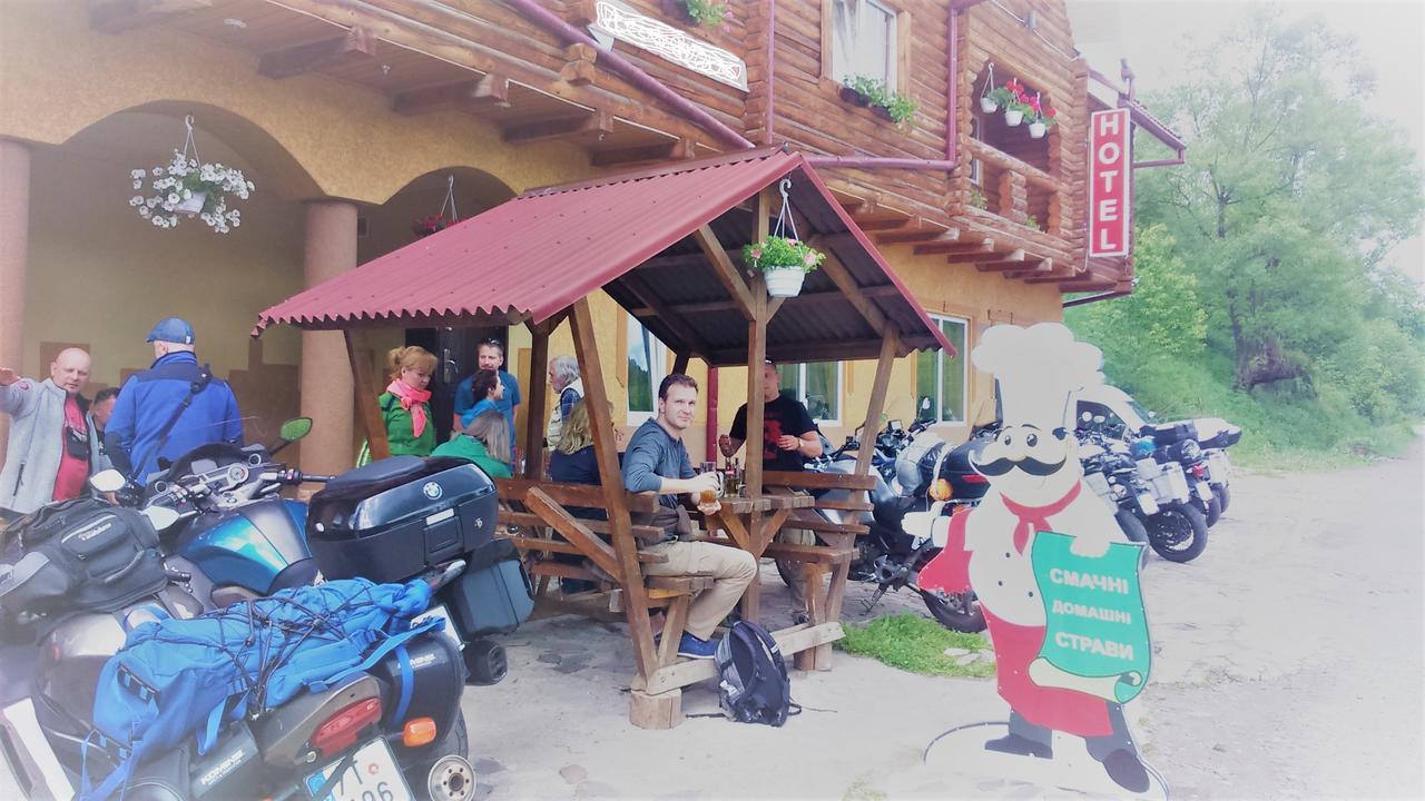 "Lian" Family Hotel & Restaurant Volosyanka  Extérieur photo