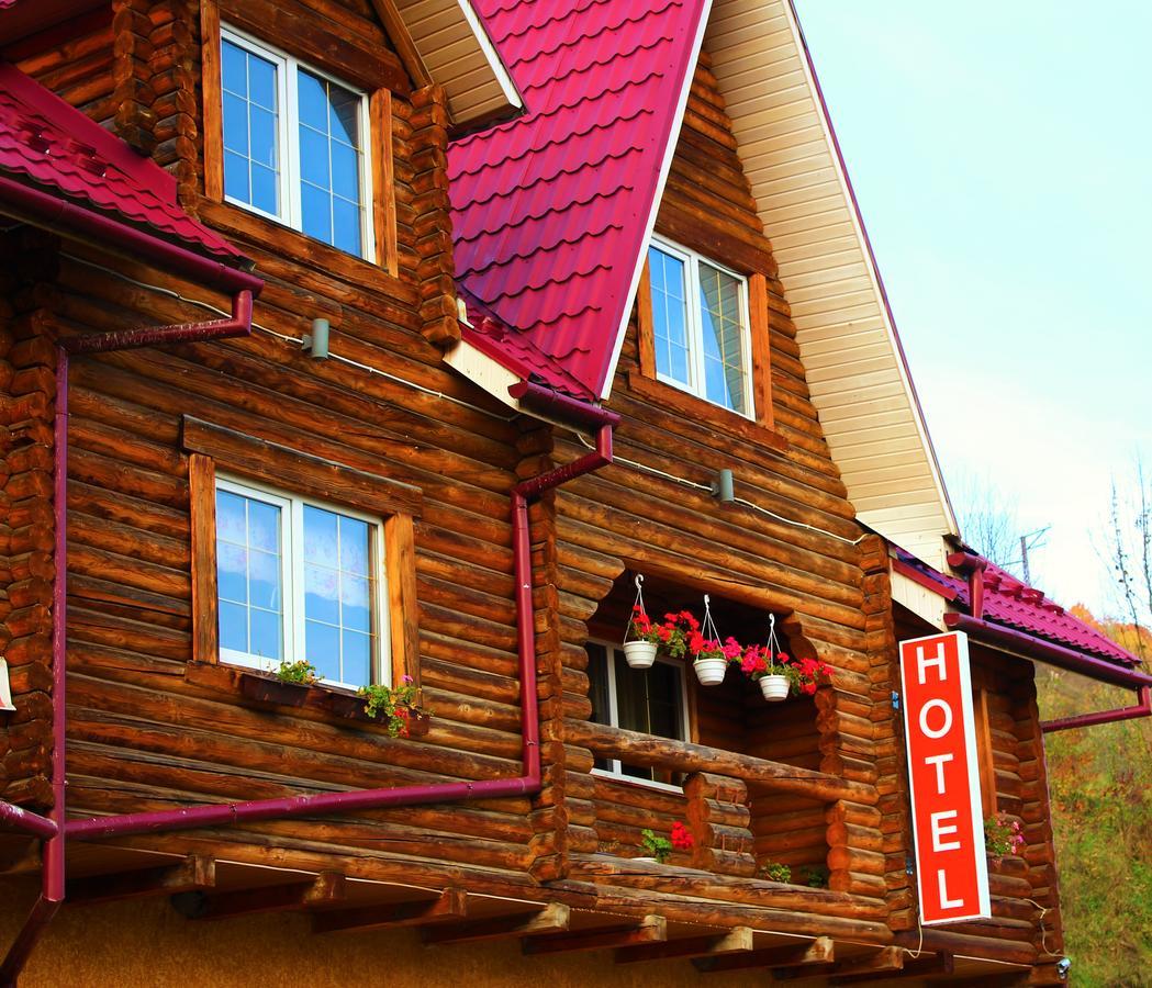 "Lian" Family Hotel & Restaurant Volosyanka  Extérieur photo