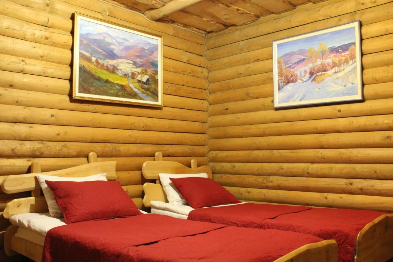"Lian" Family Hotel & Restaurant Volosyanka  Extérieur photo
